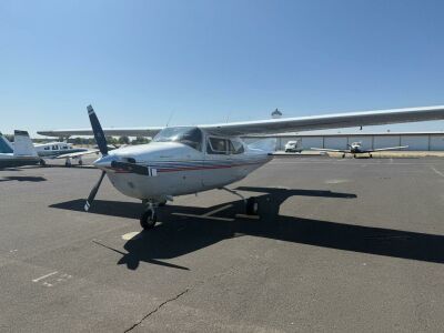 Imagem principal de CESSNA C-210L loading=